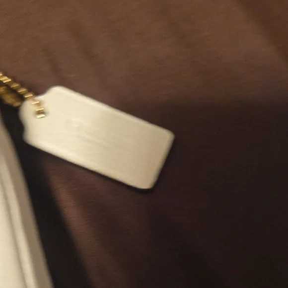 Coach Cream Leather Crossbody Bag BRAND NEW WITH TAGS - Picture 4 of 9